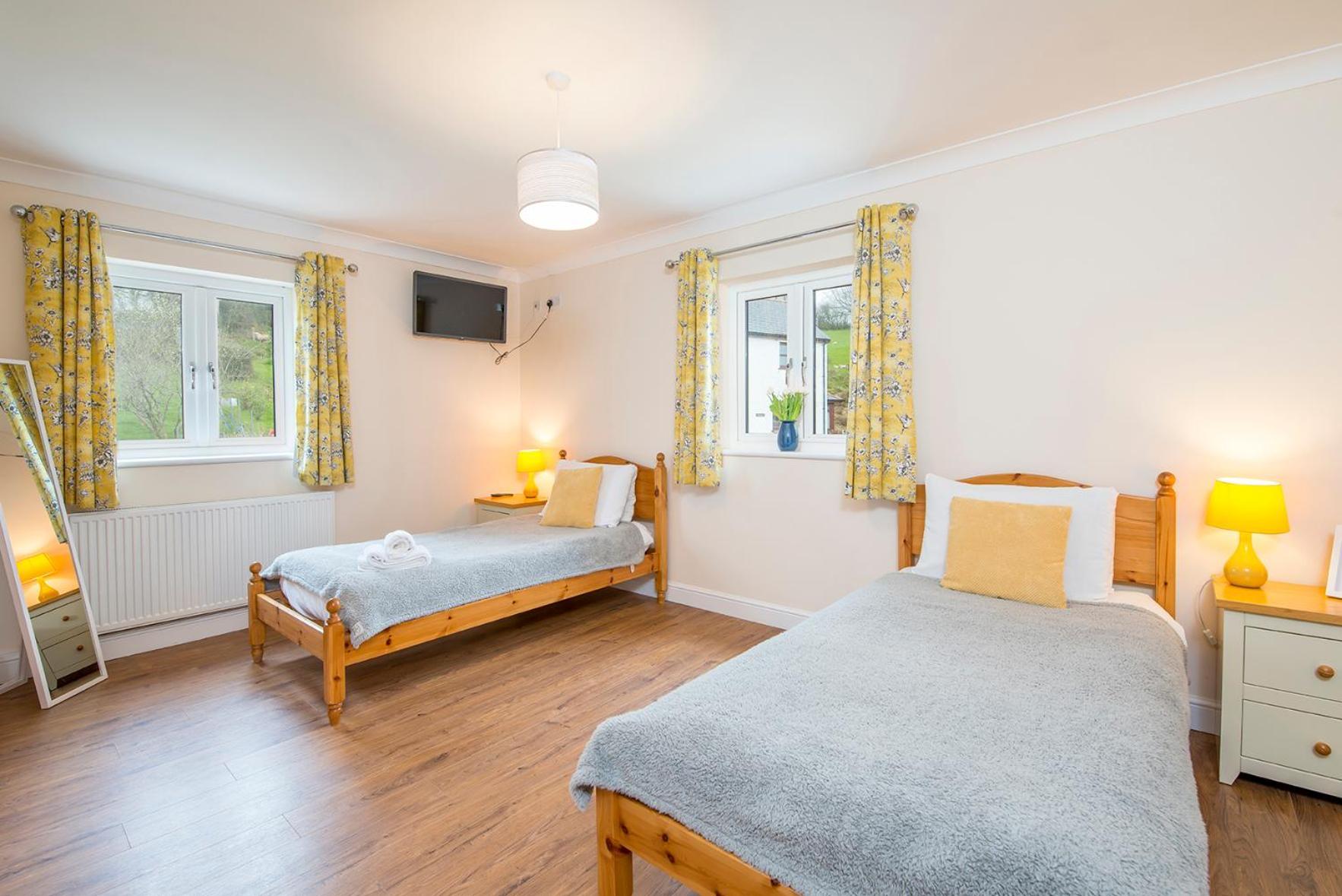 Luxury Cottage With Private Indoor Hot Tub+Woodlands Llanfyrnach Экстерьер фото
